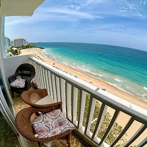 Apartment Condado Beachfront- Perfect For Families!, San Juan