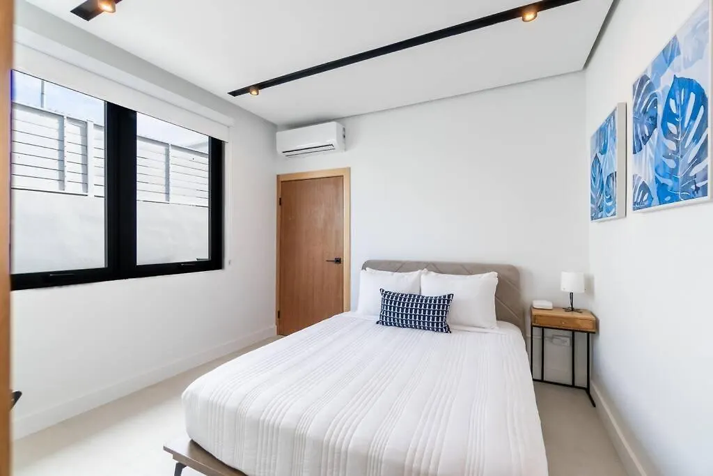 Emerald Haus 12Bd 6Bath Sleeps 26 People San Juan Apartment